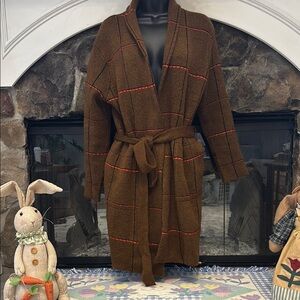 Women’s Time and Tru Cozy Brown Plaid Women's sweater size Medium 8-10